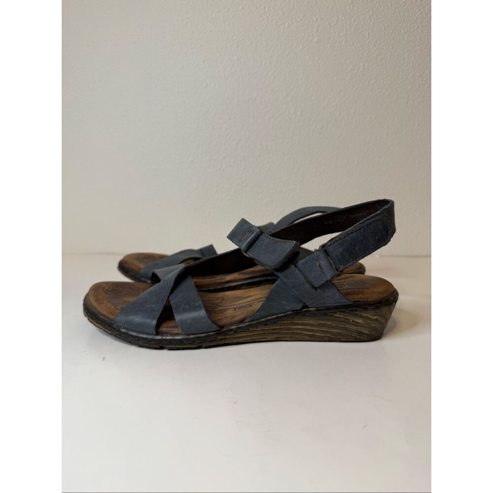 Born Cove Blue Leather Sandals Size 9